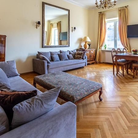 Apartament Luster I Obrazow Warschau Buitenkant foto
