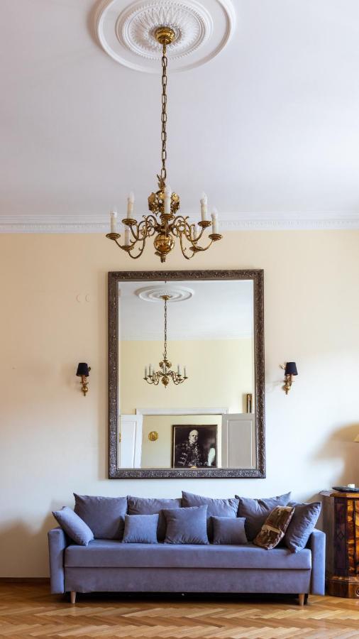 Apartament Luster I Obrazow Warschau Buitenkant foto