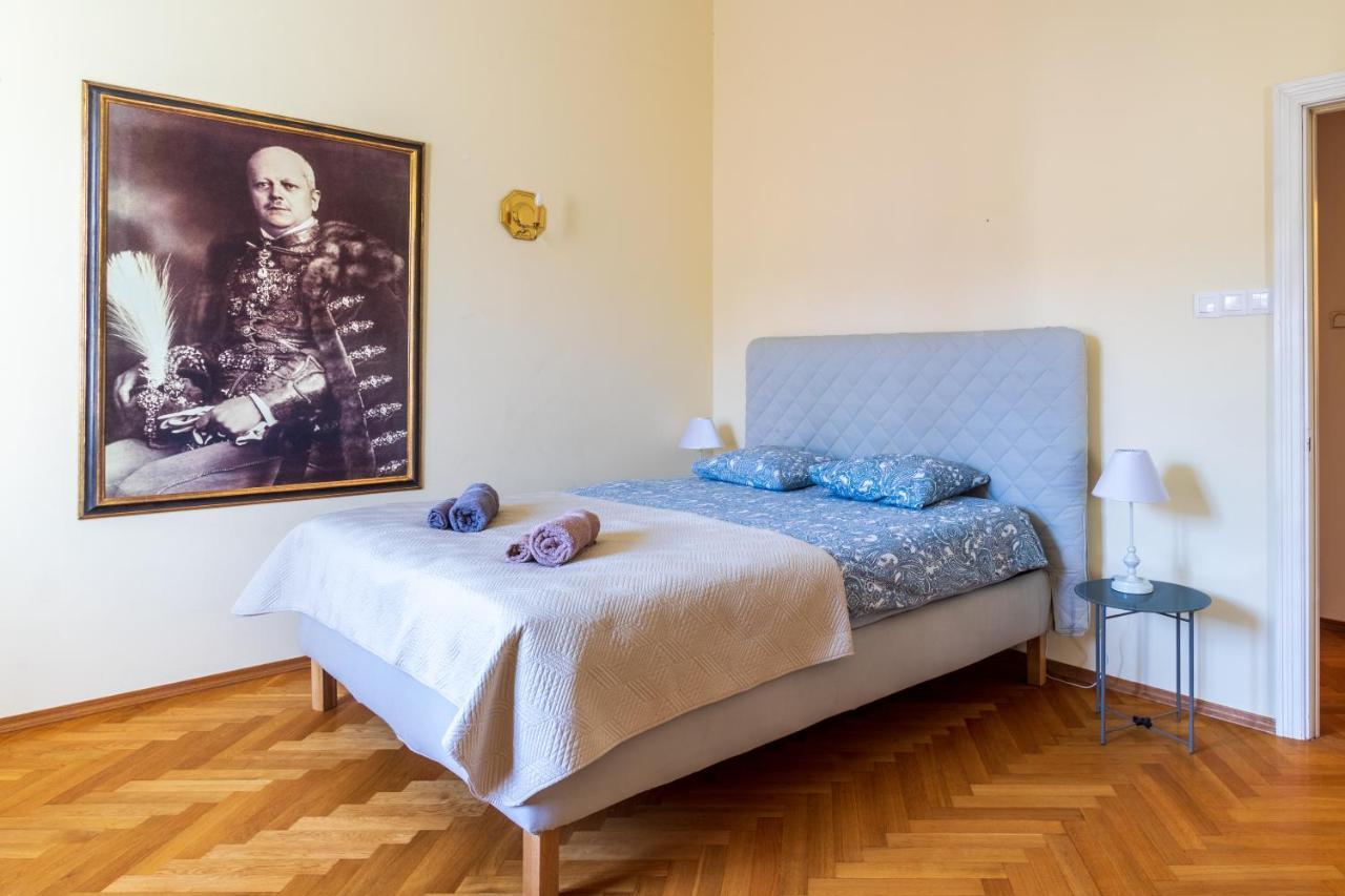 Apartament Luster I Obrazow Warschau Buitenkant foto